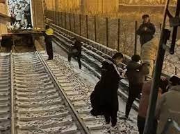 China Train Accident: चीन के बीजिंग में भयानक रेल हादसा, 500 लोग घायल, कई यात्रियों की टूटी हड्डियां 2 image 23