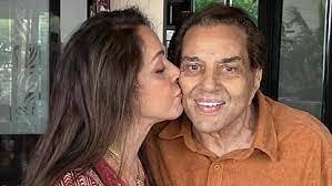 Esha Deol: तलाक के बाद अब राजनीति में प्रवेश करेंगी ईशा देओल! हेमा मालिनी के इस बयान से मची हलचल 3 image 156