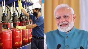 Women's Day: 100 रुपये सस्ता हुआ घरेलू गैस सिलेंडर, पीएम मोदी ने किया एलान; महिला दिवस पर सरकार ने दिया तोहफा 1 image 137