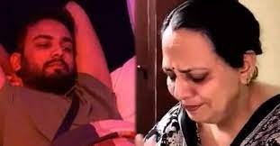Elvish Yadav Snake Venom Case: जेल में बंद एल्विश यादव की मां का रो-रोकर बुरा हाल, एक्स गर्लफ्रेंड कृति मेहरा और अली गोनी ने दिखाया सपोर्ट 1 image 277