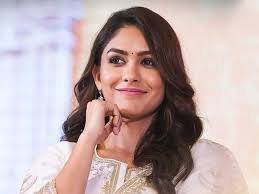 Mrunal Thakur: अपने एग्स फ्रीज कराना चाहती हैं Mrunal Thakur, बोलीं- 'आपको सही पार्टनर की जरूरत...' 2 image 275