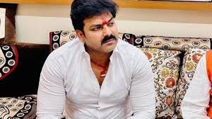 Pawan Singh: नबीनगर नाबालिग हत्याकांड पर भड़के पवन सिंह और उनकी पत्नी, सवाल उठाते हुए कहा- 'हमारी बेटियां सुरक्षित नहीं' 2 image 156