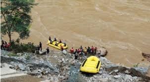 Nepal Rain: नेपाल में उफनती नदी में गिरीं दो बसों में सवार थे 65 लोग, अब तक 14 शव किए गए बरामद; मृतकों में भारतीय भी शामिल 2 image 96