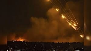 Tel Aviv missile Attack: रात में ईरान का इजराइल पर कहर! ऐसी मिसाइलें बरसाईं कि फेल हो गया एयर डिफेंस सिस्टम, तेल अवीव बना जंग का मैदान 2 image 56