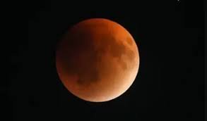 Blood Moon: दुनिया की 85 प्रतिशत आबादी ने देखा ऐतिहासिक Blood Moon का दुर्लभ नजारा 1 image 13