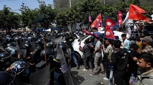 Nepal Political Crisis 2025: 48 घंटे बाद इंतजार खत्म! नेपाल के अंतरिम प्रधानमंत्री का नाम लगभग तय… लेकिन यहां फंसा है पेंच 2 image 23